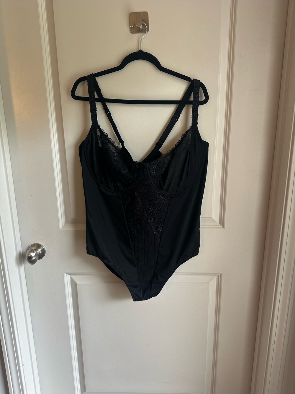 Fashion Nova Black Lace-Trim Bodysuit